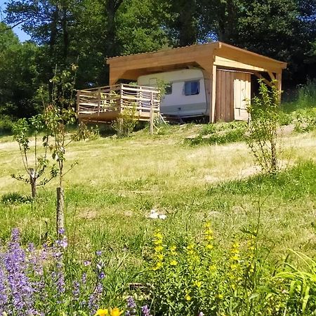 Carazen , Caravane Chauffee Saint-Sylvain-Bellegarde Exteriör bild