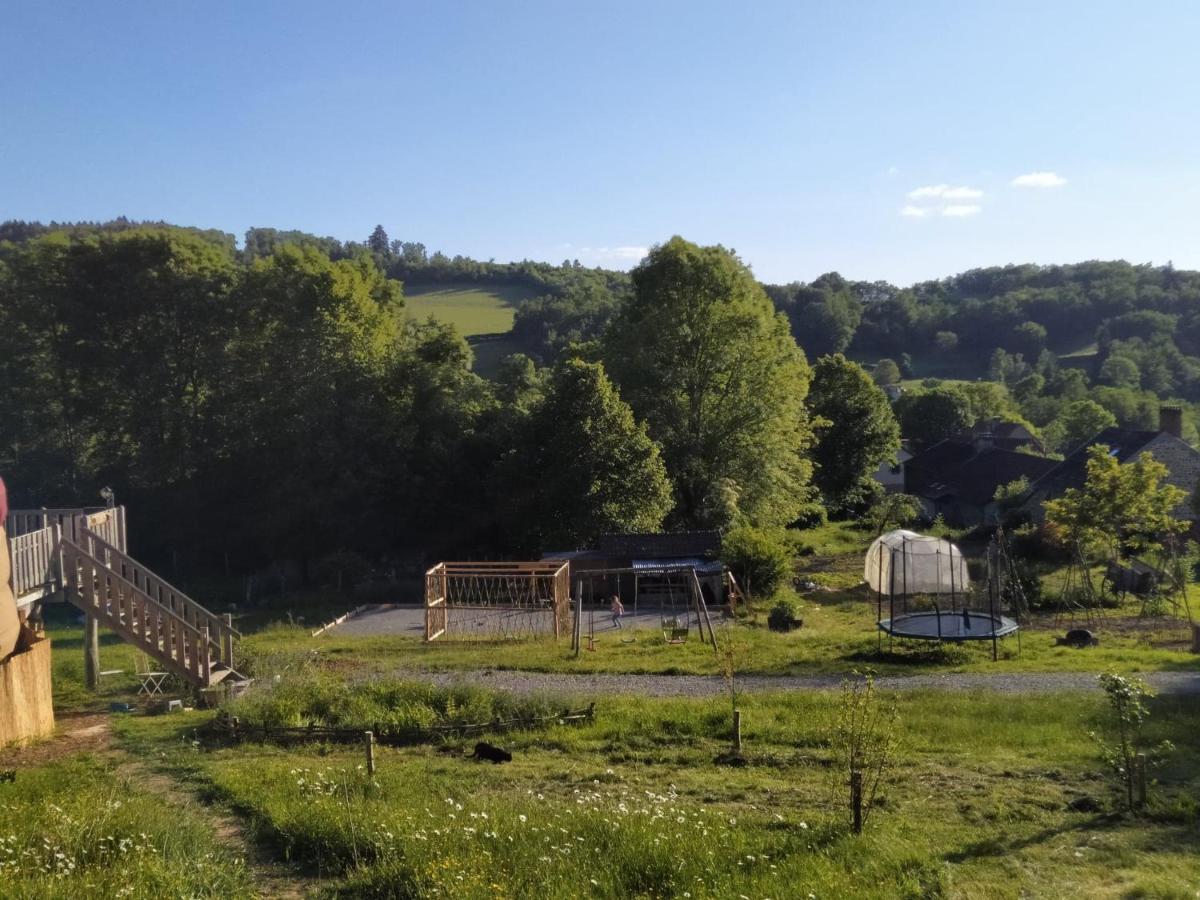 Carazen , Caravane Chauffee Saint-Sylvain-Bellegarde Exteriör bild