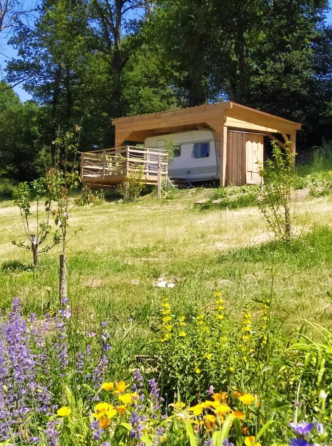 Carazen , Caravane Chauffee Saint-Sylvain-Bellegarde Exteriör bild